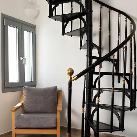 Apartment Captain's